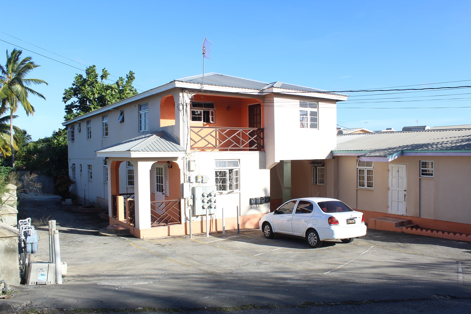 Clapham, Observatory Road, Christ Church Barbados H.V.REALTY SERVICE